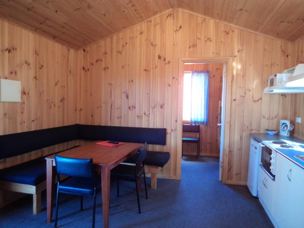 Bicheno East Coast Holiday Park Szoba fotó