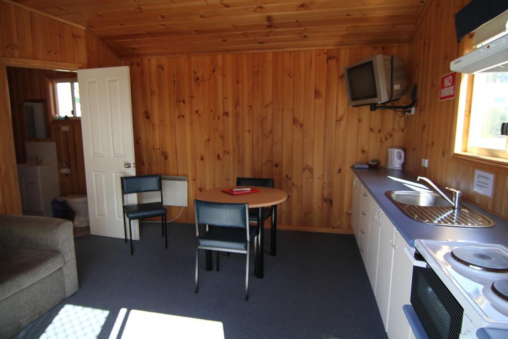 Bicheno East Coast Holiday Park Szoba fotó